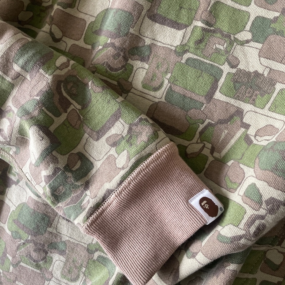 Vintage full zip bape hoodie, beige and green, a small can fit this as well